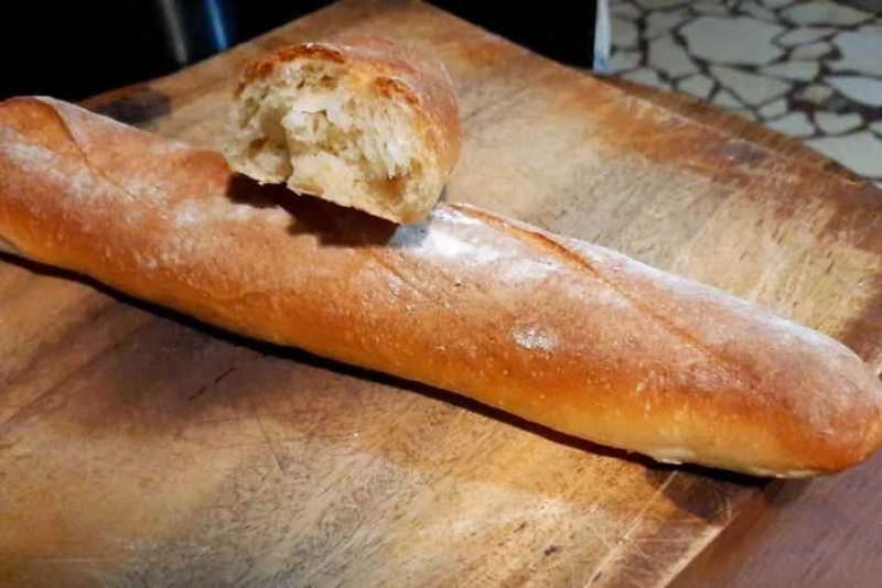tabla con pan canilla