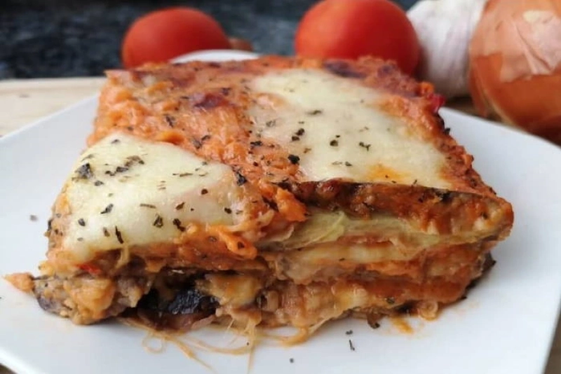 Pasticho de Berenjena: Deliciosa Receta Fácil y Saludable plato de pasticho de berenjena